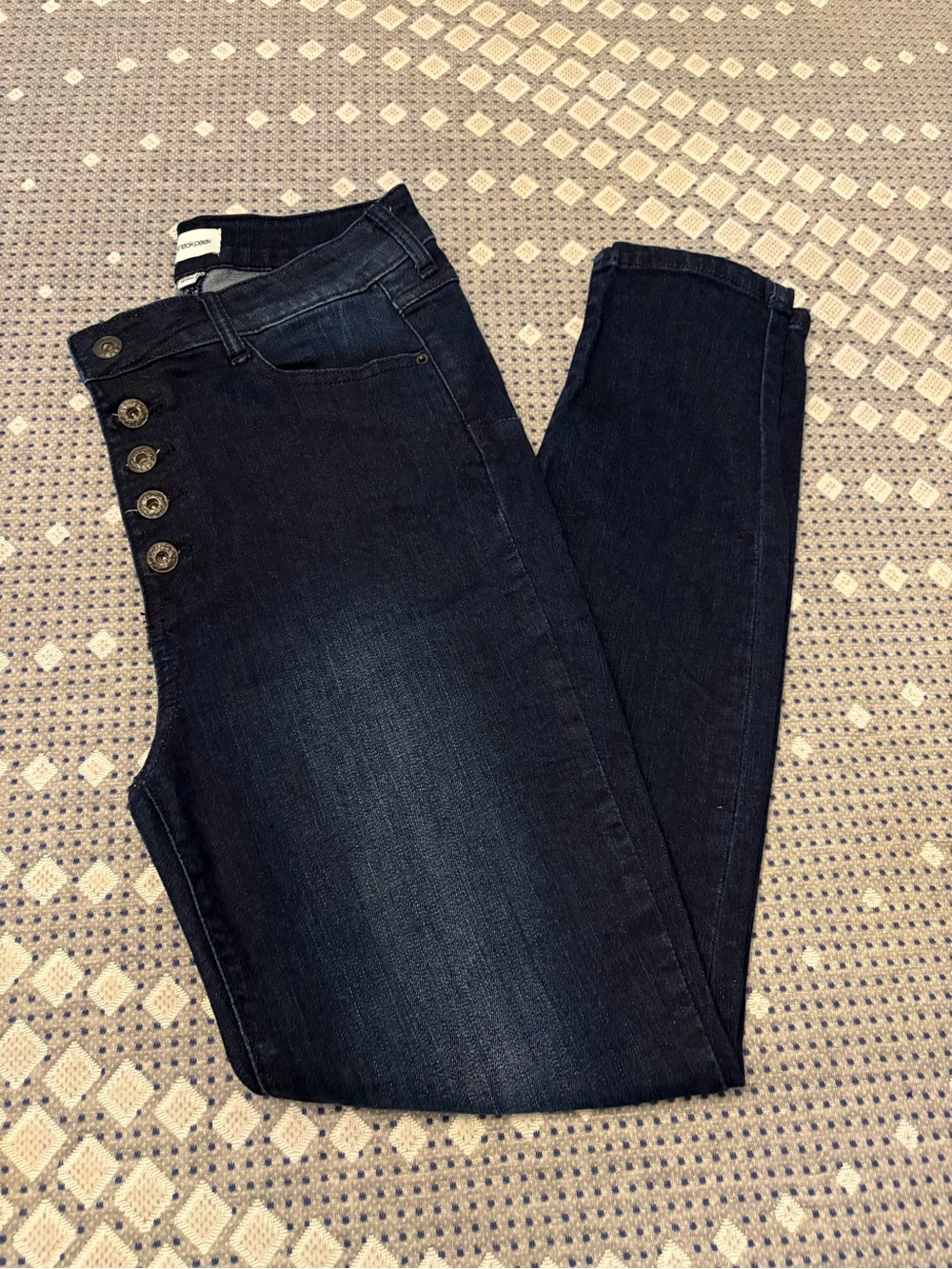 NWOT Sneak Peek High-Waisted Dark Indigo Button-Front Skinny Jeans sz 29